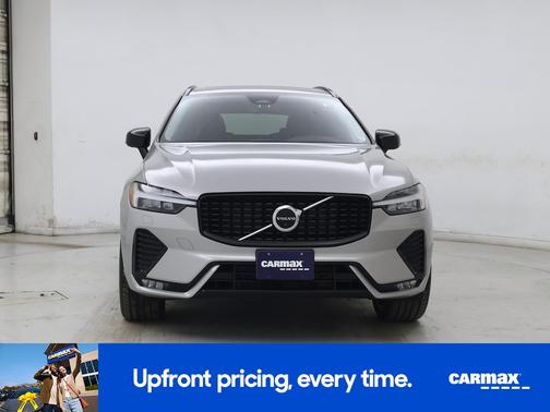 2023 Volvo XC60 B6 Ultimate Dark Theme