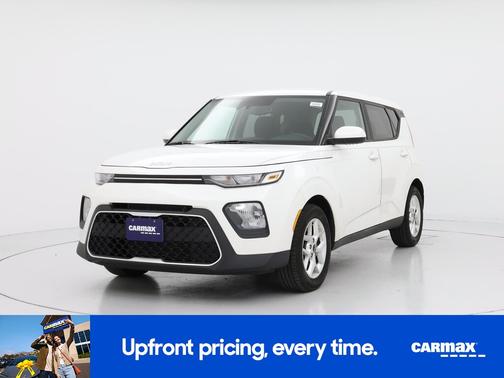 White 2022 Kia Soul S