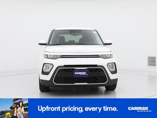 White 2022 Kia Soul S