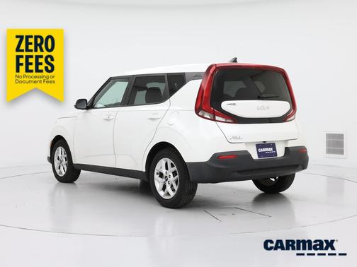 White 2022 Kia Soul S
