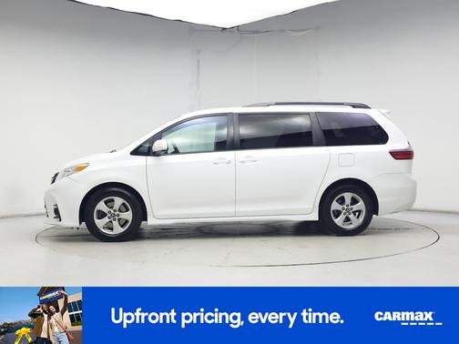 2019 Toyota Sienna LE