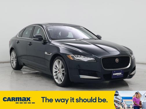 2016 Jaguar XF Prestige