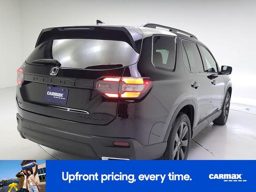 Black 2025 Honda Pilot Black Edition