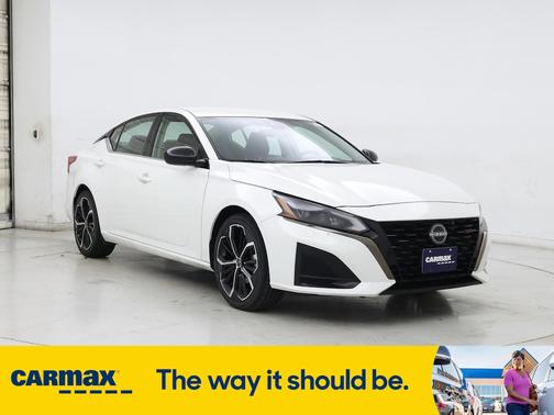 2023 Nissan Altima SR