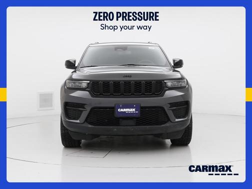 Gray 2023 Jeep Grand Cherokee Altitude
