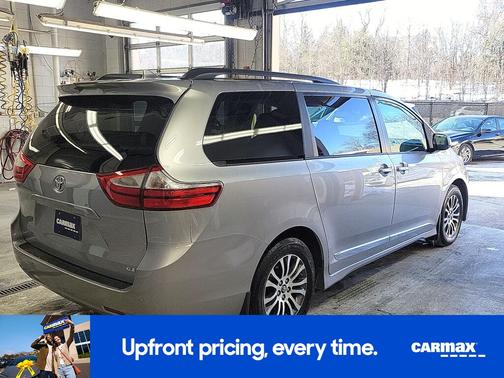 2018 Toyota Sienna XLE