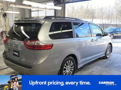 2018 Toyota Sienna XLE