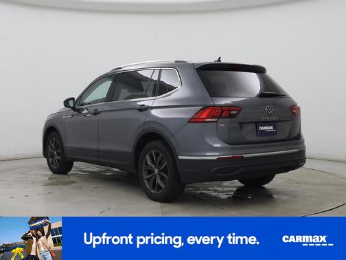 Gray 2023 Volkswagen Tiguan SE