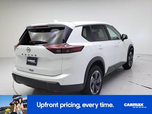 White 2025 Nissan Rogue SV