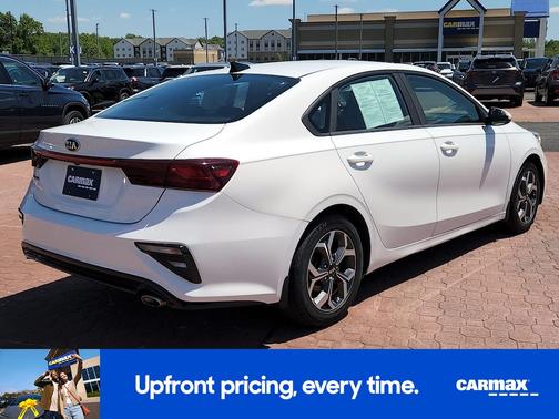 White 2019 Kia Forte LXS