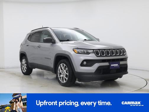 Silver 2022 Jeep Compass Latitude Lux
