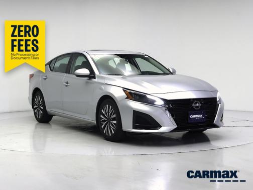 Silver 2023 Nissan Altima SV