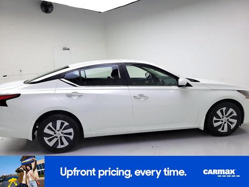 White 2023 Nissan Altima S