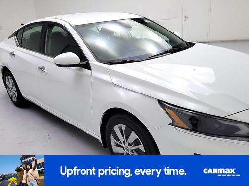 White 2023 Nissan Altima S