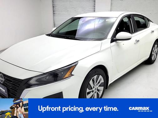 White 2023 Nissan Altima S