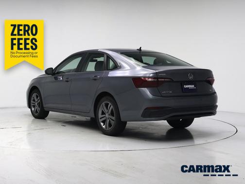 Gray 2024 Volkswagen Jetta SE