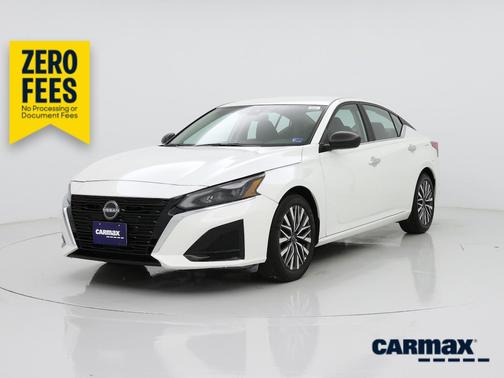 White 2025 Nissan Altima SV