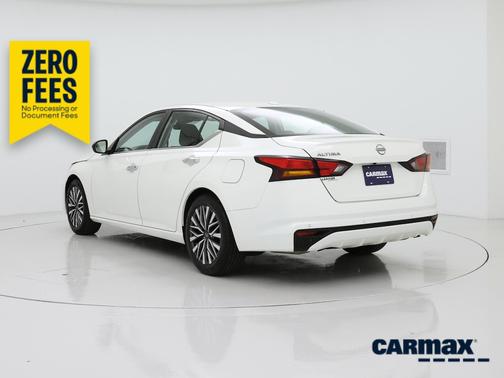 White 2025 Nissan Altima SV