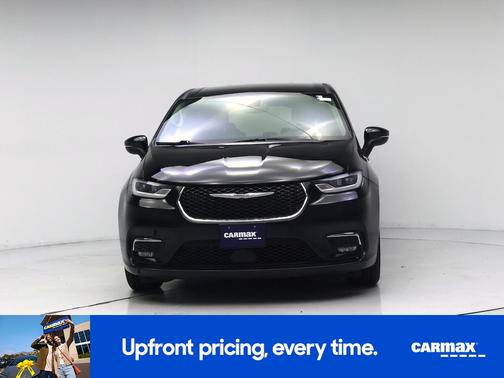 Black 2023 Chrysler Pacifica Touring L