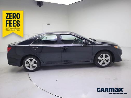 Blue 2014 Toyota Camry SE