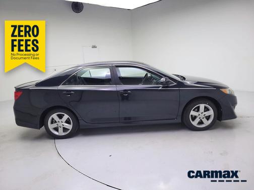 Blue 2014 Toyota Camry SE