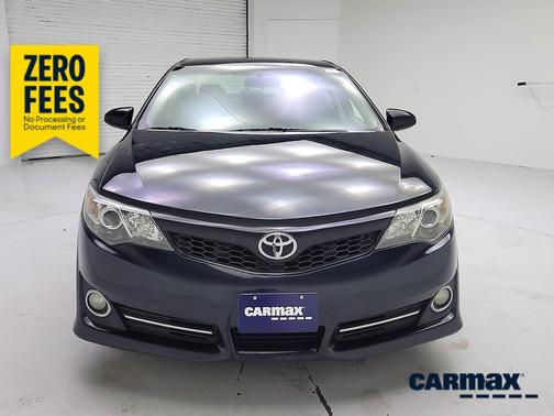 Blue 2014 Toyota Camry SE