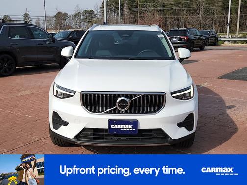 White 2024 Volvo XC40 B5 Plus Bright Theme
