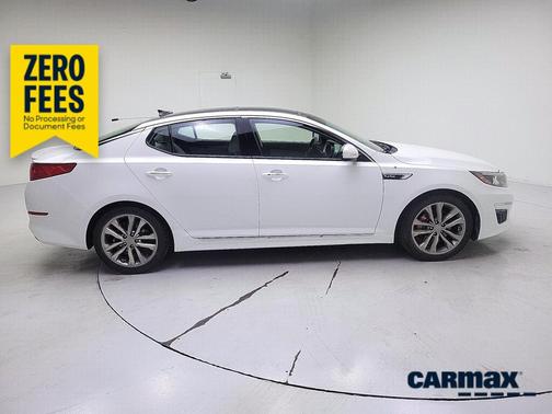 White 2015 Kia Optima SXL