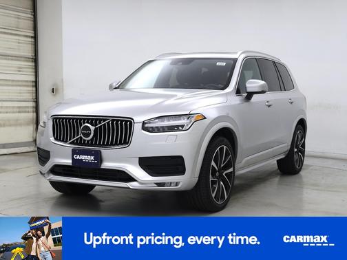 2022 Volvo XC90 T6 Momentum