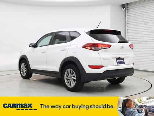 2018 Hyundai TUCSON SE