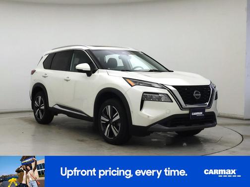 White 2023 Nissan Rogue SL