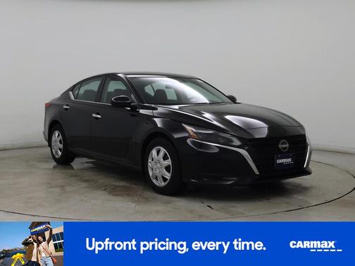 Black 2023 Nissan Altima S