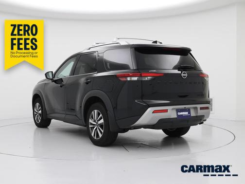 Black 2024 Nissan Pathfinder SL