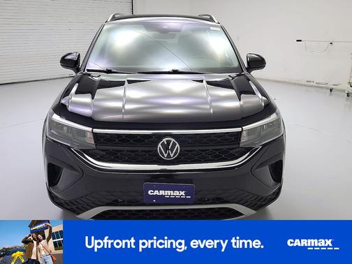 Black 2024 Volkswagen Taos SE