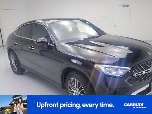 Black 2024 Mercedes-Benz GLC 300