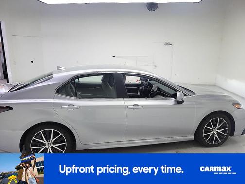 Silver 2024 Toyota Camry Hybrid SE