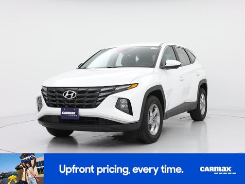 White 2023 Hyundai TUCSON SE