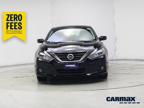 Black 2018 Nissan Altima SR