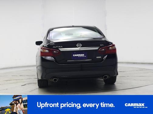Black 2018 Nissan Altima SR