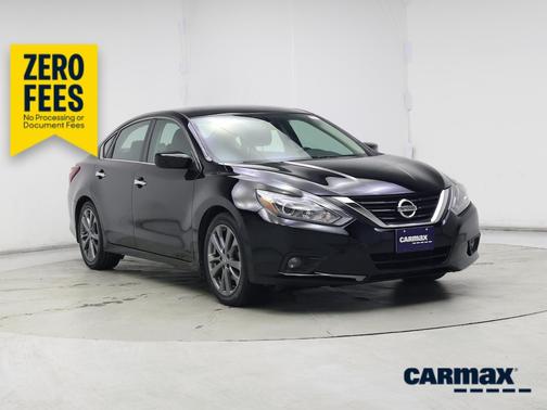 Black 2018 Nissan Altima SR