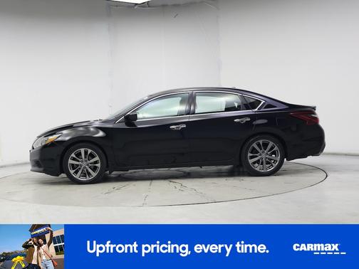 Black 2018 Nissan Altima SR