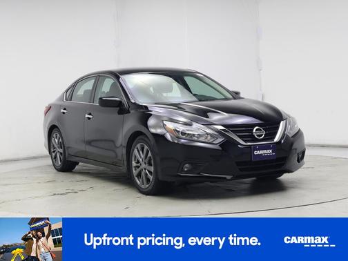 Black 2018 Nissan Altima SR