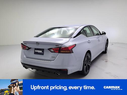 Gray 2023 Nissan Altima SR