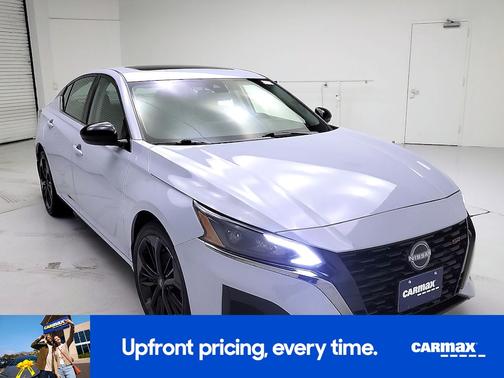 Gray 2023 Nissan Altima SR