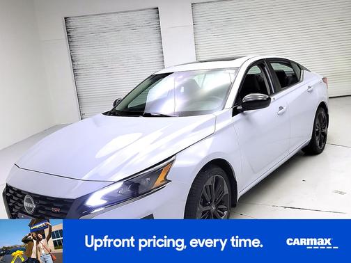 Gray 2023 Nissan Altima SR