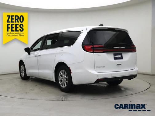 White 2024 Chrysler Pacifica Touring L