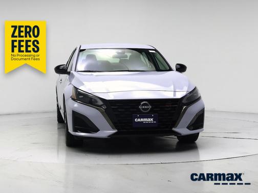 Gray 2023 Nissan Altima SR
