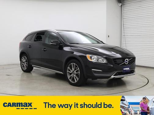 2016 Volvo V60 Cross Country T5