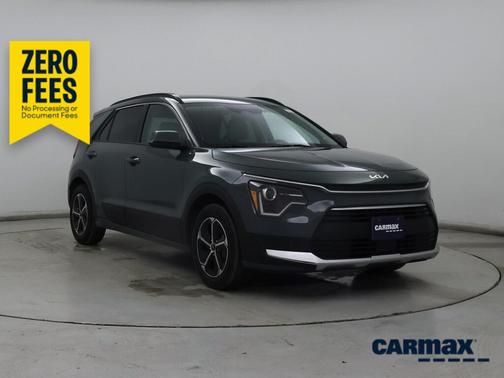 Green 2023 Kia Niro EX