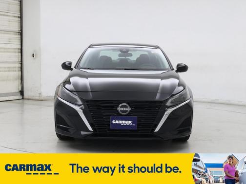 2023 Nissan Altima SV